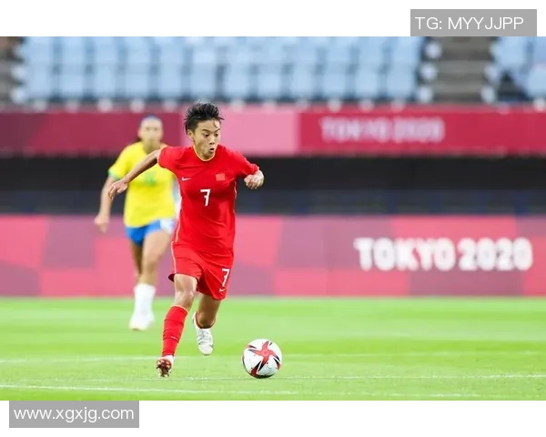 足球明星王霜高清图片展示她的风采与魅力让我们一起欣赏这位女足传奇的精彩瞬间 足球明星王霜高清图片展示她的风采与魅力让我们一起欣赏这位女足传奇的精彩瞬间